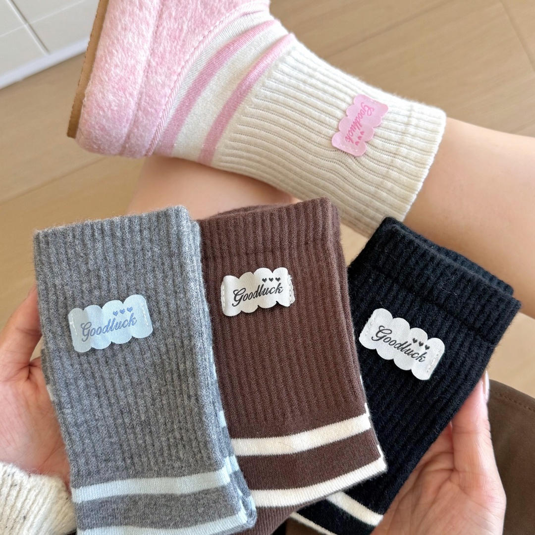 秋冬欧货设计条纹贴布外穿中筒袜