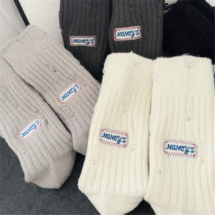 秋冬加厚破洞字母ins潮刺绣袜子秋冬ins潮中筒袜白袜高帮运动长袜