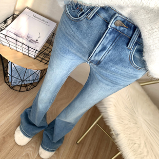 巨好看浅蓝色微喇牛仔裤女加长2025冬季加绒加厚显瘦显腿长喇叭裤