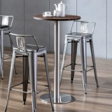 Стол переговоров о ненормальном роскошном кафе из нержавеющей стали.