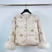 3588新中式 上衣 白鸭绒国风唐装 狐狸毛袖 口刺绣羽绒服外套女冬新款