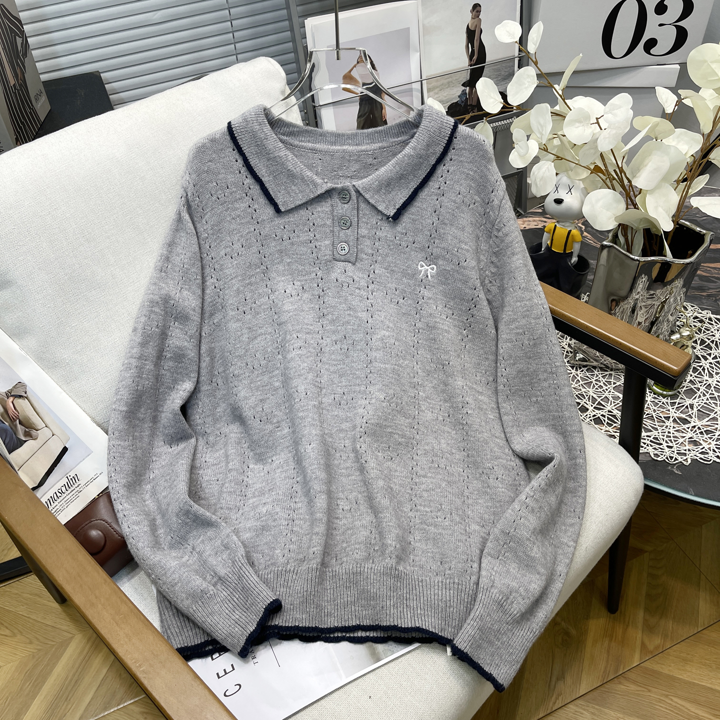 大码女装温柔拼色翻领镂空毛衣