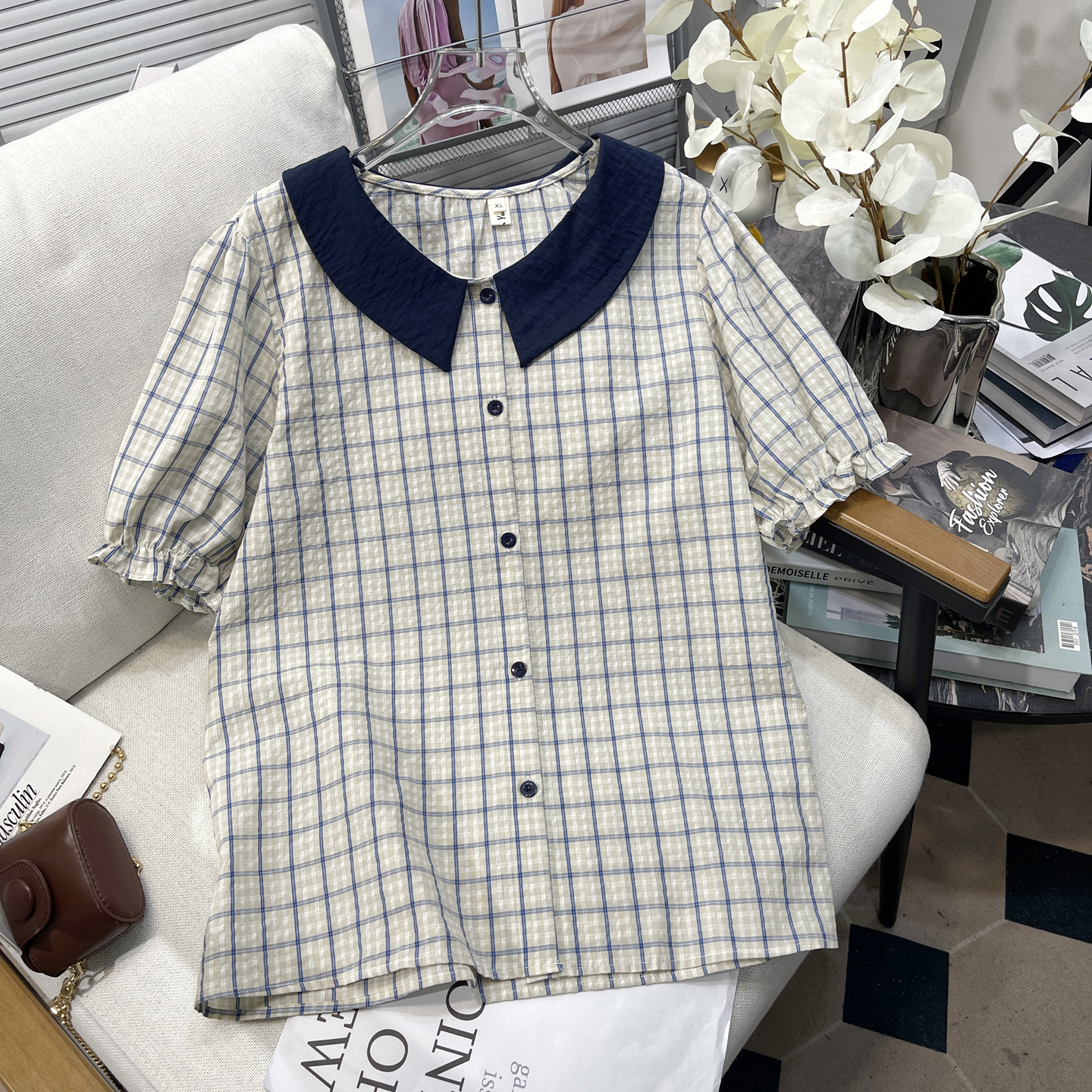 大码女装夏季泡泡袖格纹短袖衬衫