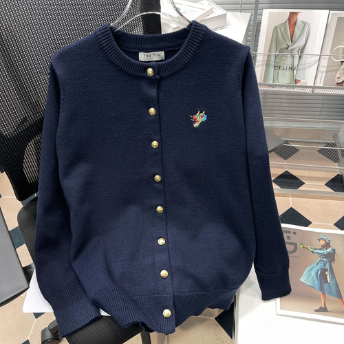 大码女装中国风刺绣圆领毛衣开衫