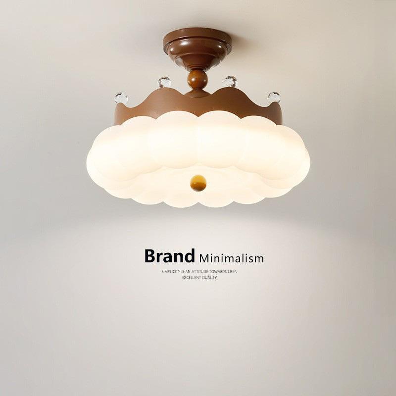 卧室吊灯2025新款法式中古全光谱男孩女孩儿童房奶油风皇冠吸顶灯