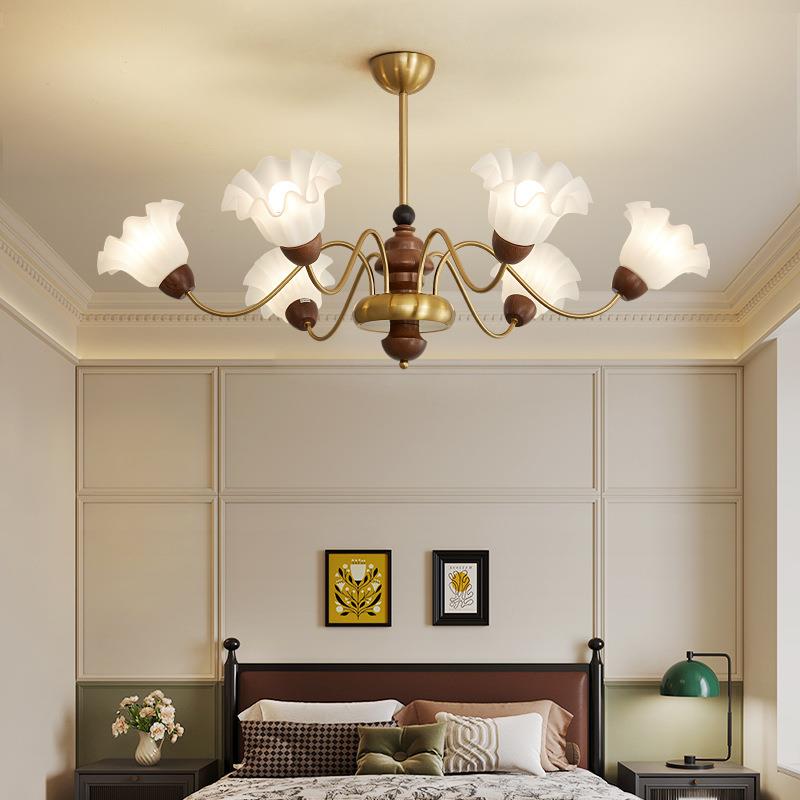 客厅吊灯新款中古风胡桃木纹主灯高级感大气创意温馨花朵罩大厅灯