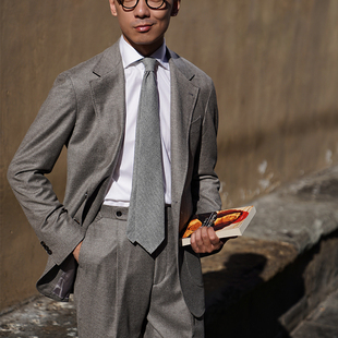 CM那不勒斯皇后Loro岩灰驼精纺羊绒混纺法兰绒全麻衬意式套装