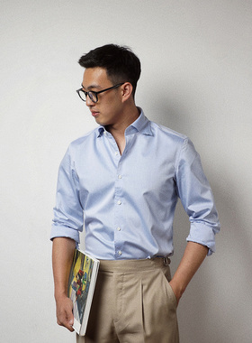 CM 淡蓝色纯棉大八字领暗扣经典意式商务休闲男士长袖衬衫92