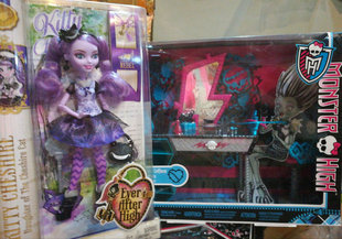 正散货怪物高中童话高中柴郡猫德古拉血妞女孩玩具过家家娃娃场景