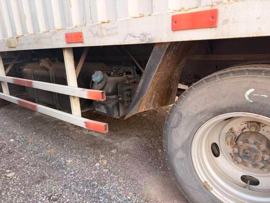 4月29日保定市豫JLU961号江淮牌轻型厢式货车网络拍卖公告