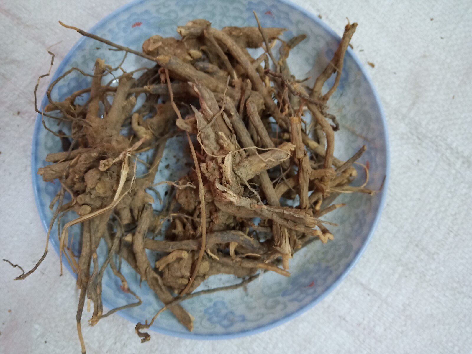 客家野生白面风根/山白芷/乌脚鸡/寻骨风根头(梅州) 500克包邮