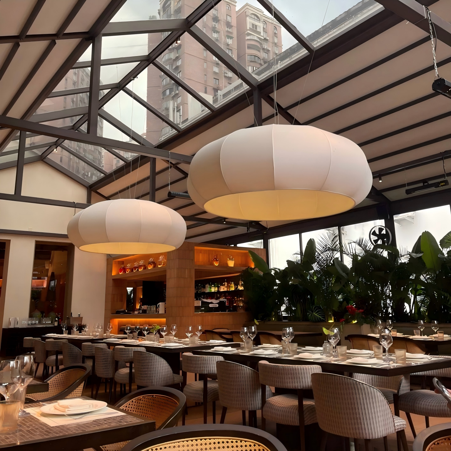 圆球布艺餐厅吊灯酒店酒楼包厢火锅店烤肉侘寂大餐厅圆形日式吊灯