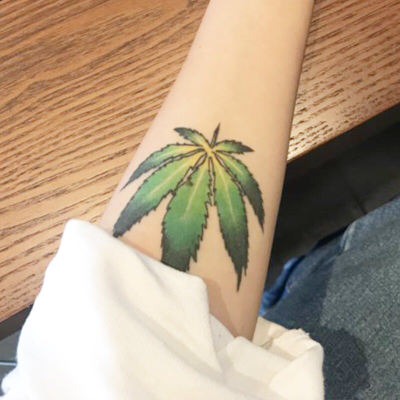 【一份2张】枫叶纹身贴防水持久刺青手部手腕手臂网红彩色树叶女