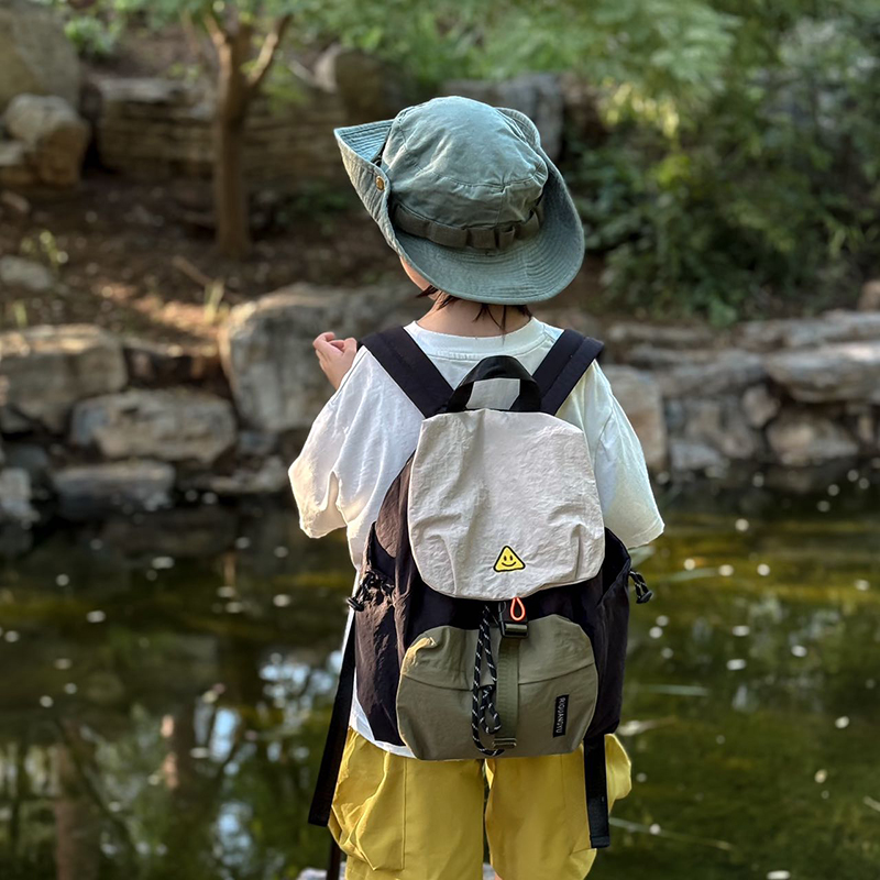 幼儿园儿童书包运动轻便背包