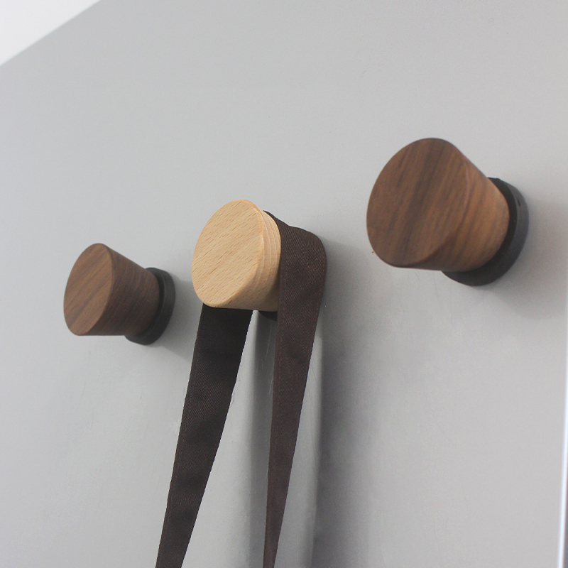 黑胡桃实木磁吸挂钩防盗门免打孔榉木挂衣钩强力收纳粘钩吸铁石架