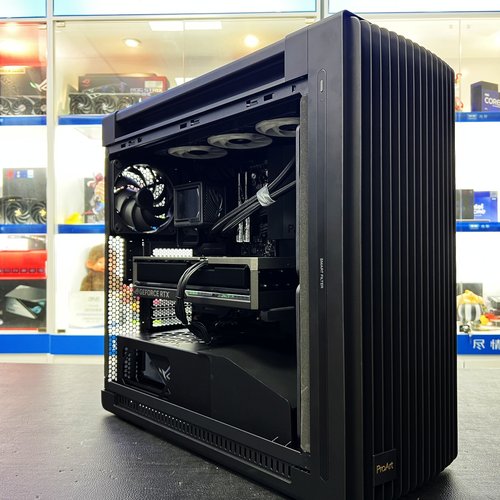 ROG9800X3DRTX5090三星9100PRO