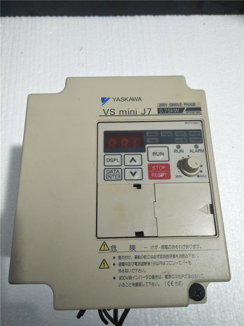 CIMR-J7AAB0P7 220V 0.75KW 二手安川变频 原装正品 包好有保修