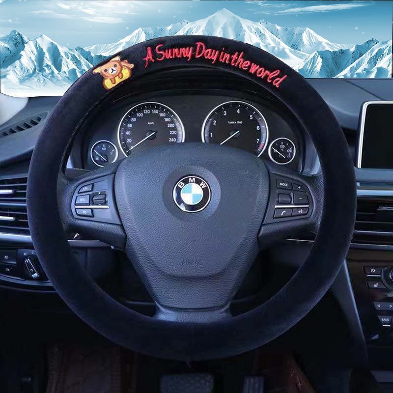 短毛绒汽车方向盘套卡通冬季时尚新款通用把套男女保暖防滑三件套