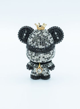 宝马奔驰适用高档创意汽车香水夹镶钻水晶暴力熊车载出风口香薰女