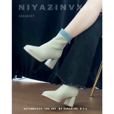 防水台白色短靴粗跟女2024新款靴子秋冬拼色小个子方头高跟鞋7cm