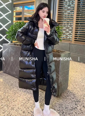MUNISHA  鹅鹅家 白徽章 时髦 黑金显瘦长款羽绒服 走秀款羽绒女