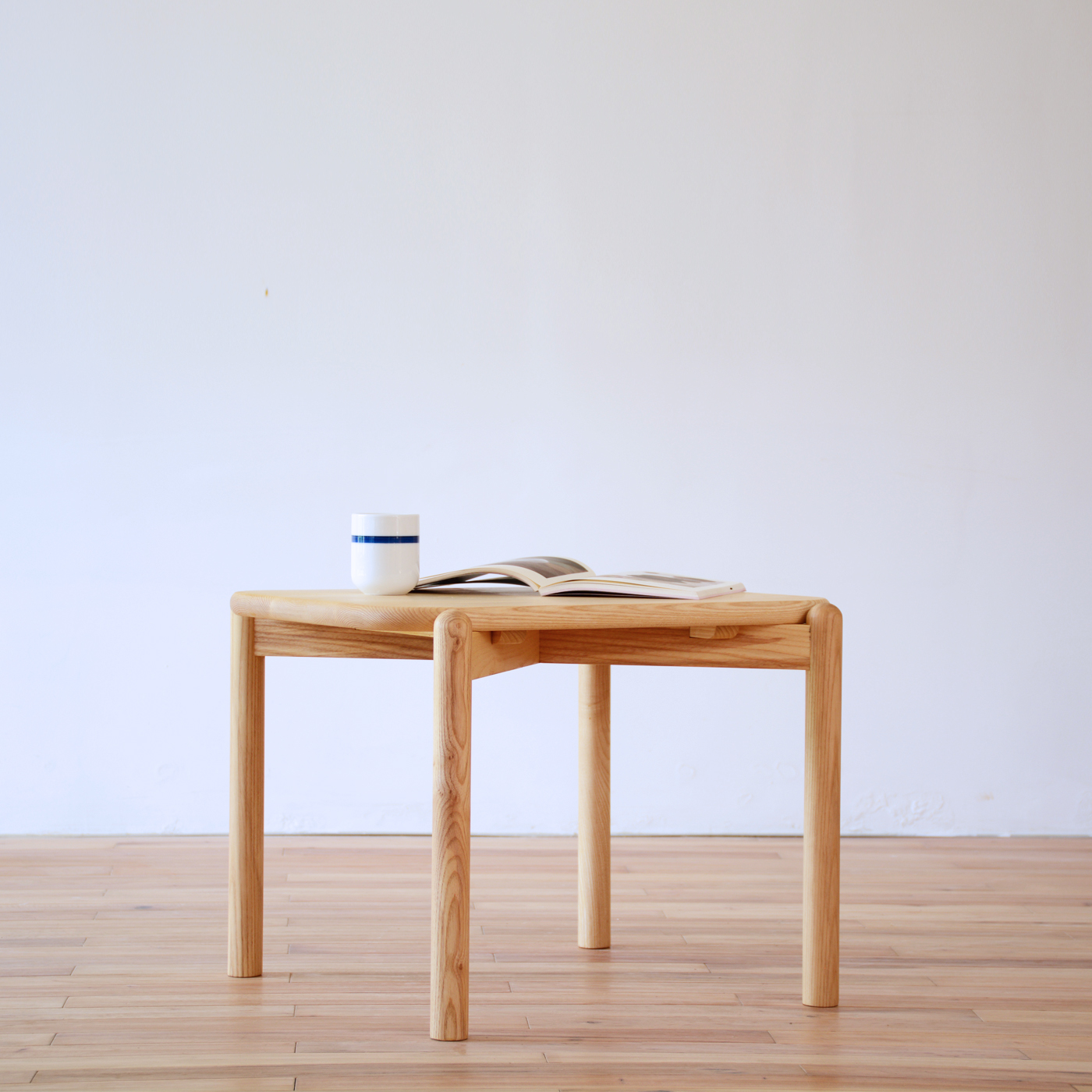 儿童学习桌黑胡桃白蜡木小茶几