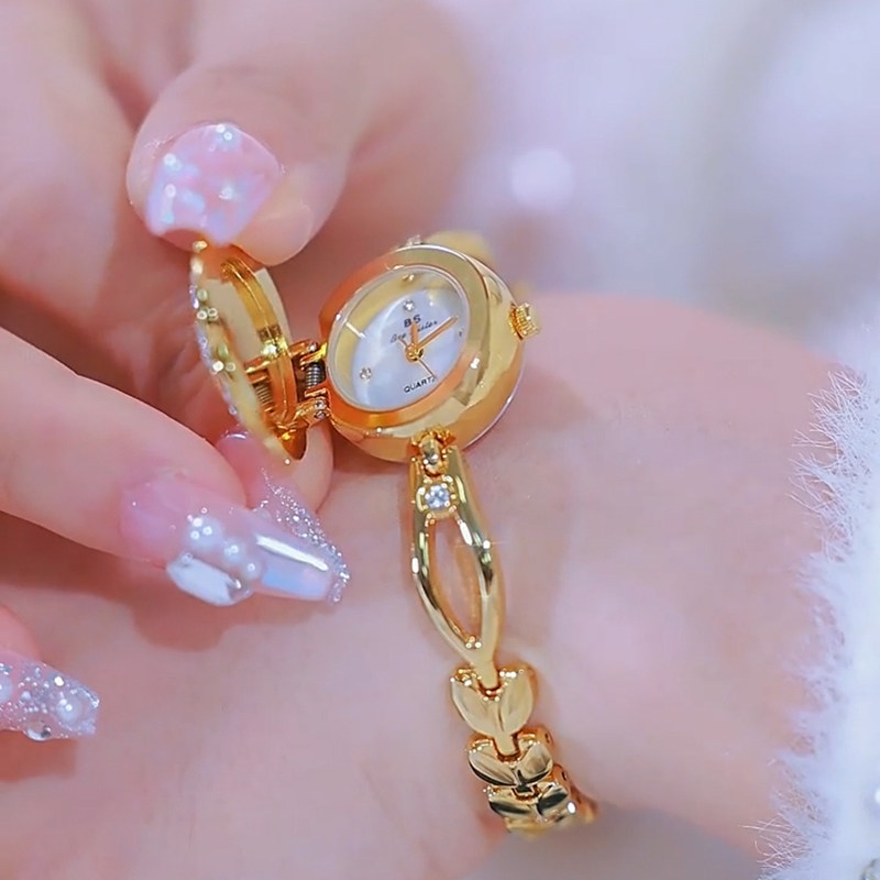 BS复古热销厂家直销外贸小香翻盖轻奢山茶花手链表气质女表FA1810