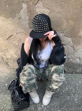 y2Kslut铆钉尖锥棒球帽可调节男女平沿帽嘻哈街舞帽bboy平板帽