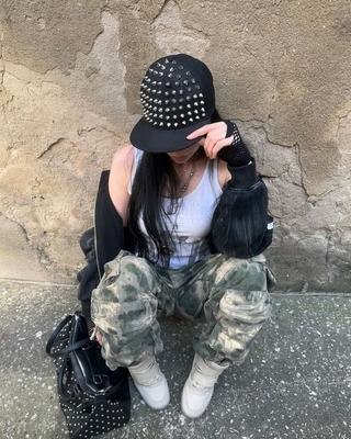 y2Kslut铆钉尖锥棒球帽可调节男女平沿帽嘻哈街舞帽bboy平板帽