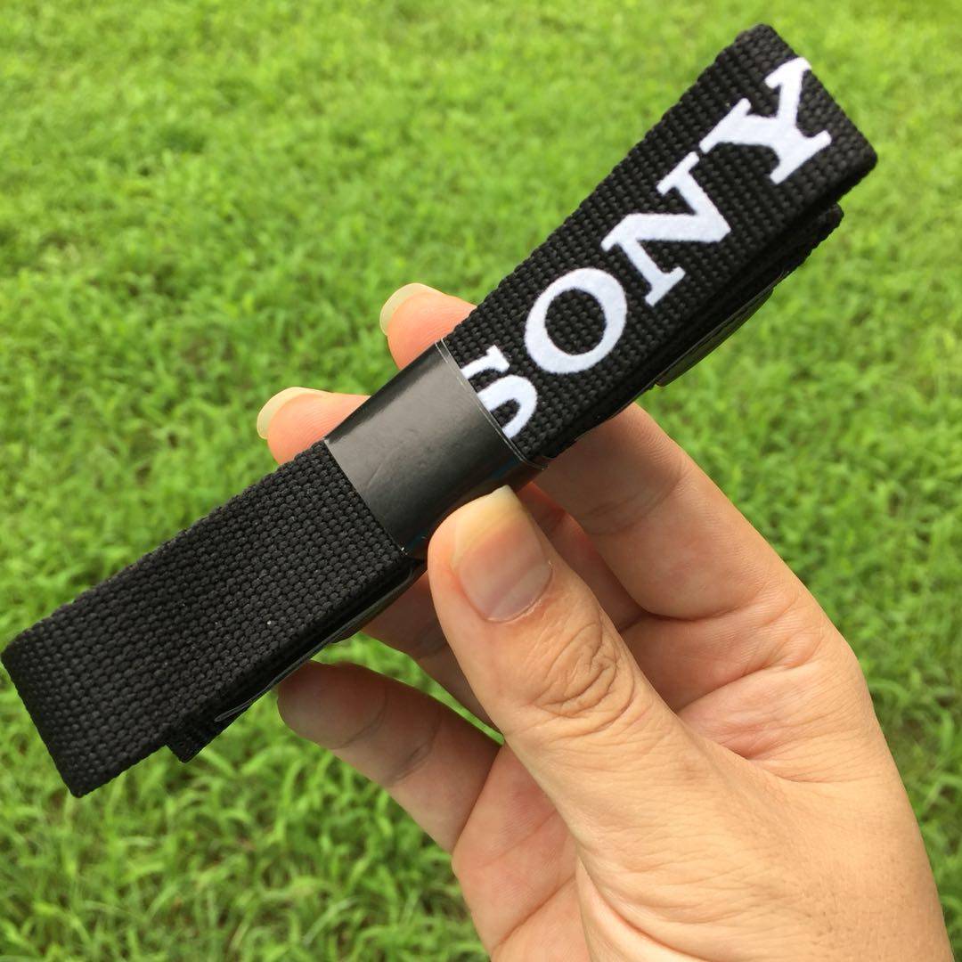 sony黑卡相机背带索尼rx100m7 m6 a5100a6000 zve10挂绳肩带原装