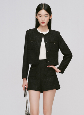 曼娅奴2024年秋冬新款圆领设计感轻奢黑色小香风外套MO44SC603