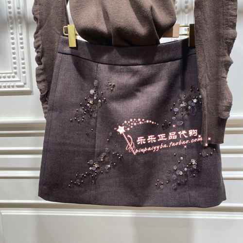 曼娅奴 商场专柜2025冬新品A字百搭半身裙MP42EA023-698