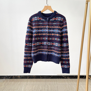 R9092 含100绵羊毛 繁花式 复古费尔岛提花圆领加厚保暖针织开衫