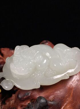 貔貅挂件玉阅珠宝和田玉吊坠情侣