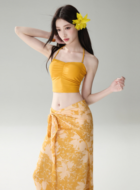 泰式度假风分体泳衣女夏黄色褶皱抹胸比基尼+晕染印花裹裙两件套