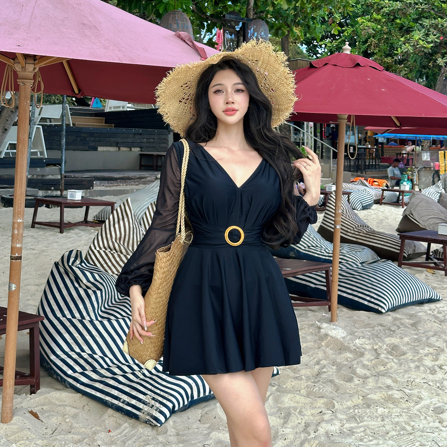 泳衣女气质显瘦长袖连体裙式保守遮肉2026年新款高级感泡温泉泳装