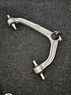 全新原装 LP610下摆臂 上支臂 适用于兰博基尼飓风下支臂