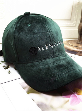 新品冬男女青年百搭户外休闲刺绣保暖字母鸭舌帽丝绒墨绿色棒球帽