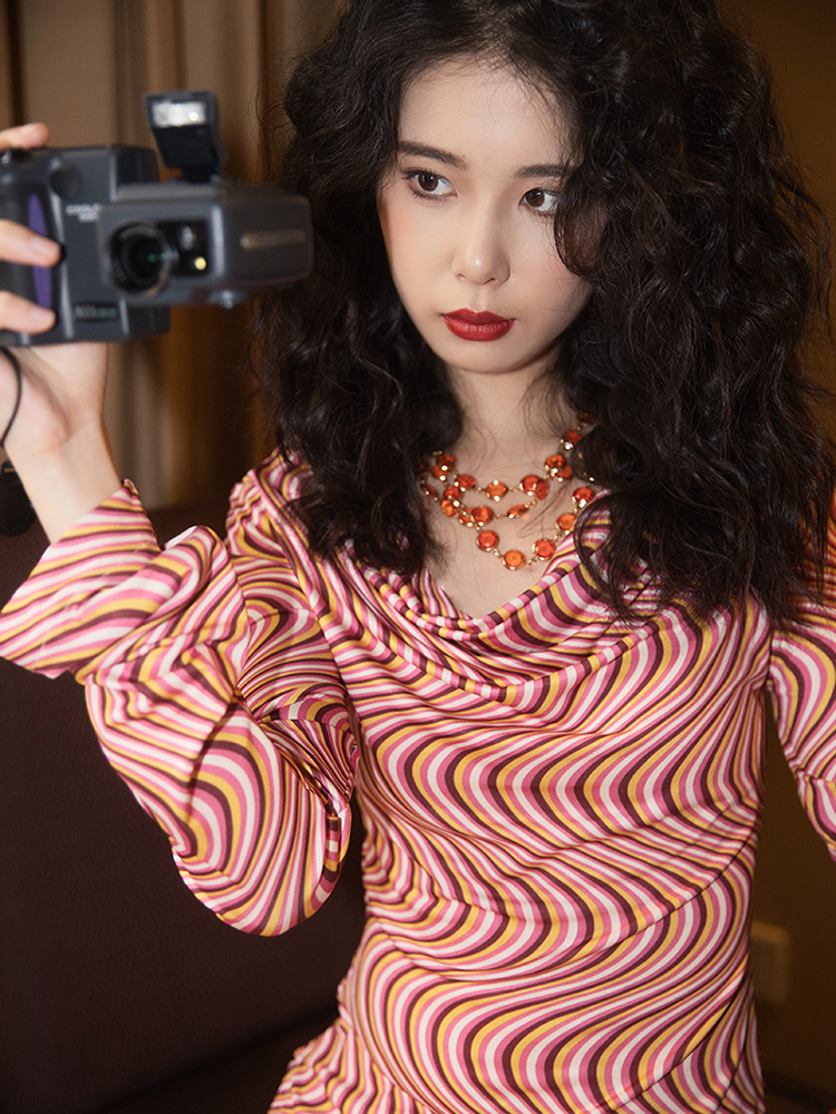 南君原创设计荡领条纹长袖打底衫