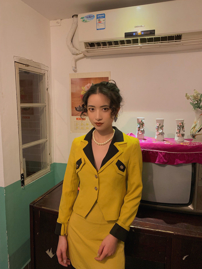 古着原创春季修身黄色港风西装