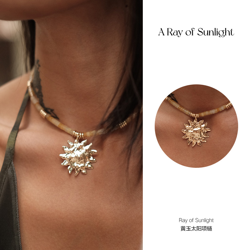 ARayofSunlight黄玉太阳项链