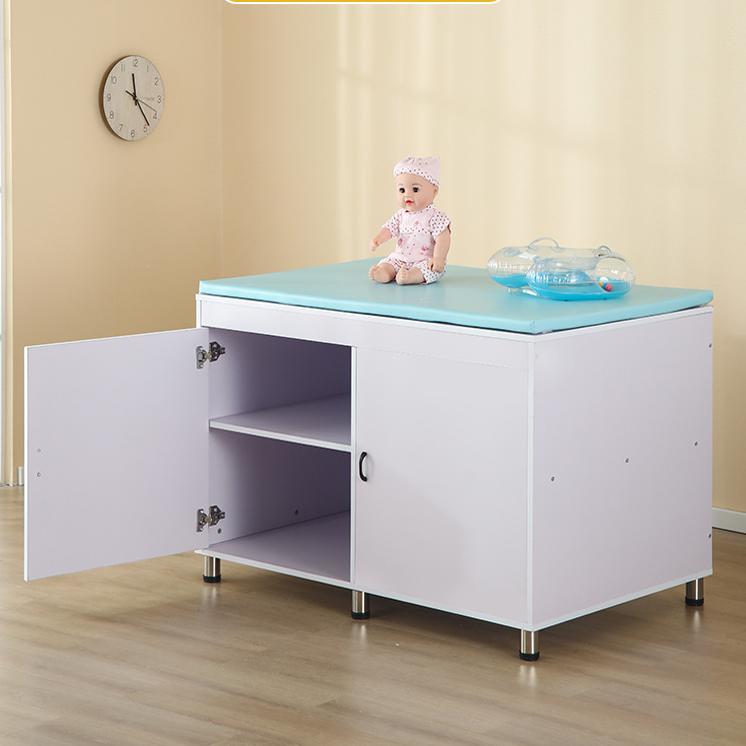 婴儿游泳馆抚触台宝宝医