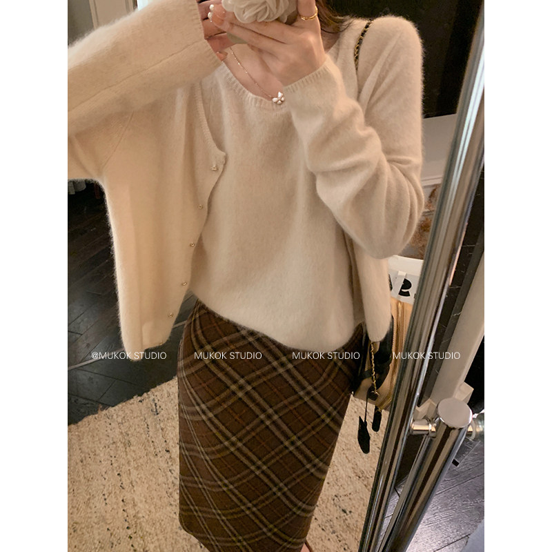 入冬新时髦~高级绒感羊毛针织开衫+洋气背心两件套百搭毛衣