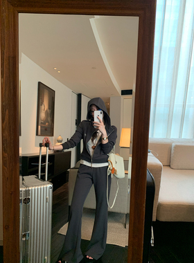 懒人收割机~2025新款灰色运动休闲针织套装女连帽上衣微喇裤