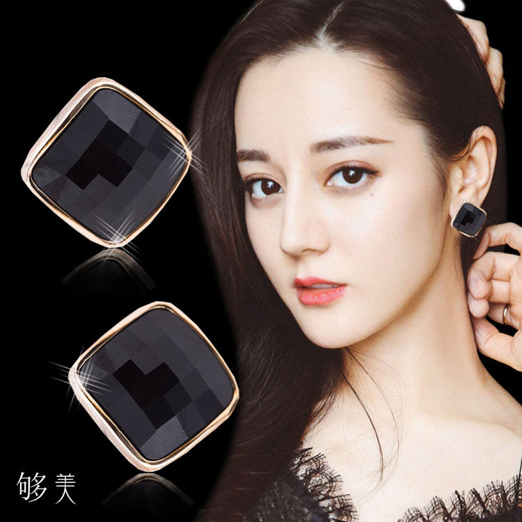 潮人时尚迷你水晶黑色耳钉女方块洋气耳饰防过敏百搭韩版正品耳环