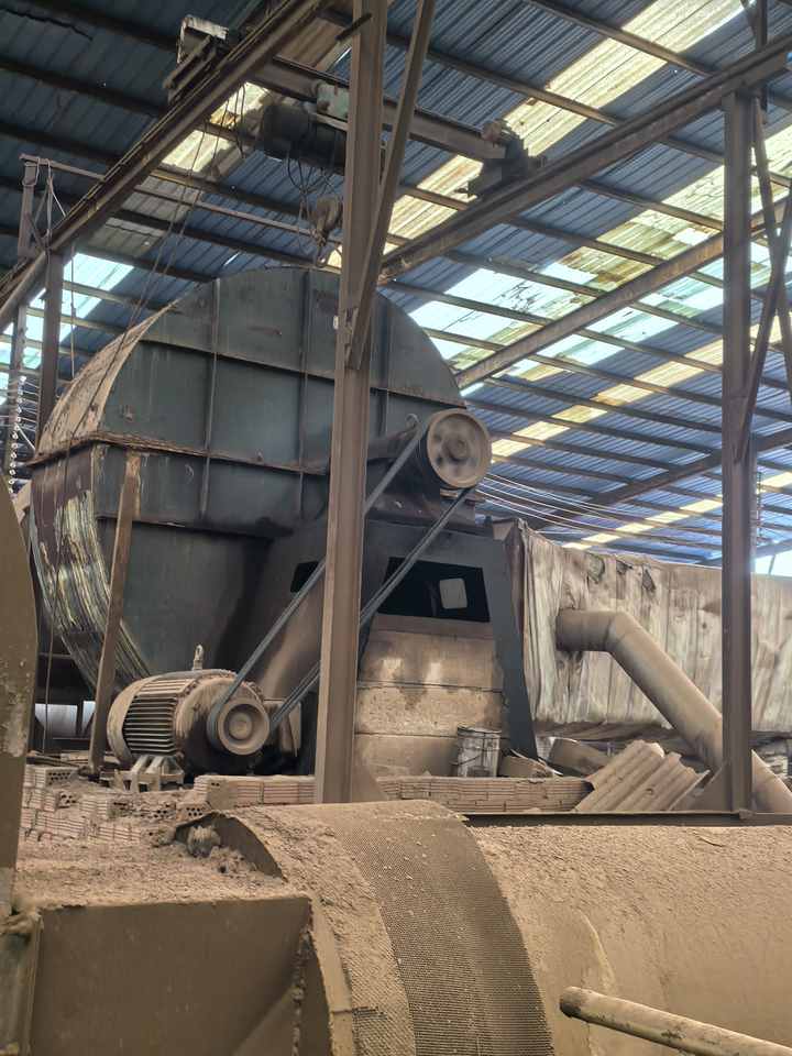 4月27日文山壮族苗族自治州砖厂两条生产线网络拍卖公告