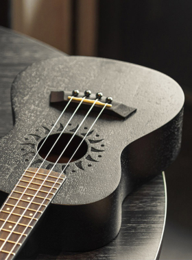 安德鲁23寸尤克里里男女生初学者乌克丽丽黑色ukulele小吉他