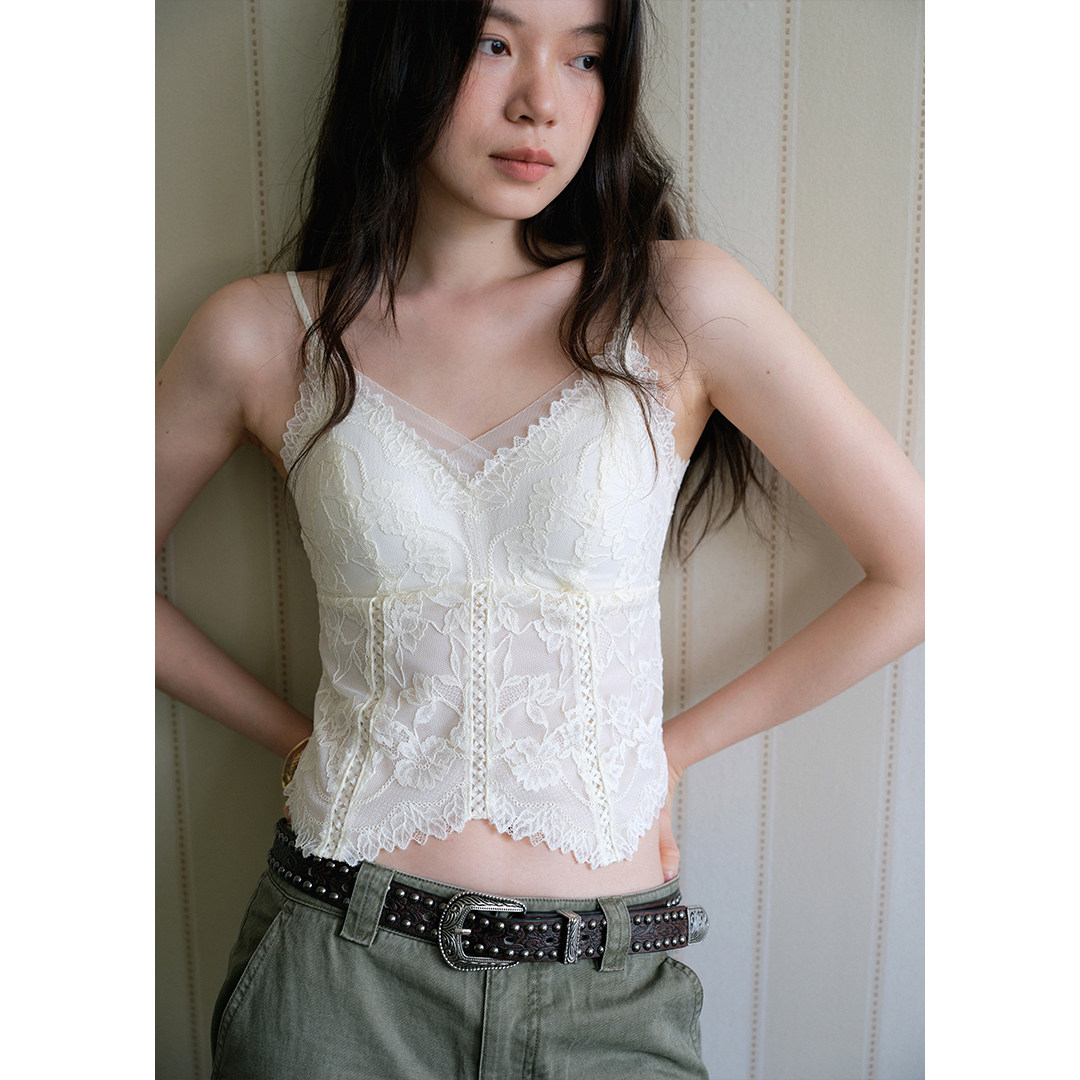 亲肤v领短款蕾丝吊带背心图片