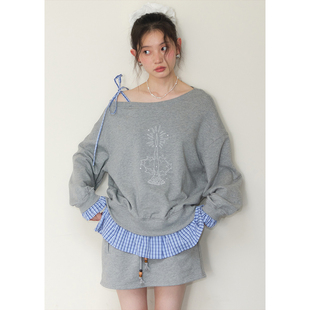 BLUEerror 烫钻假两件斜肩卫衣女宽松灰色露肩上衣早秋 星星烛光