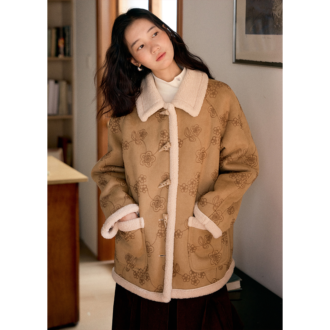 毛绒翻领绣花皮毛一体外套